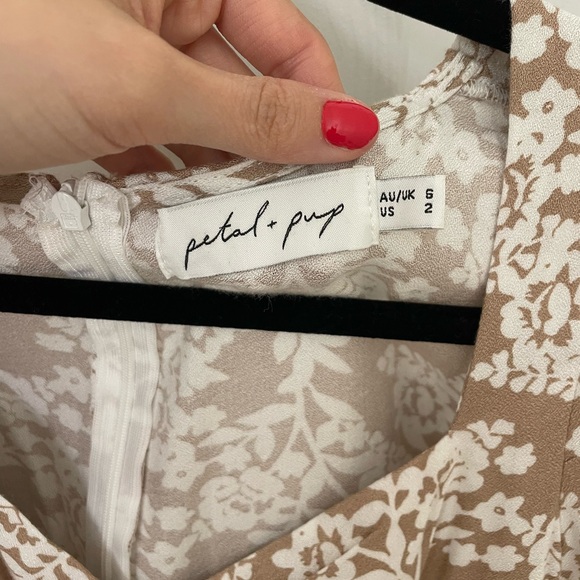 Petal & Pup midi white and tan floral dress with slit. Size 2. Worn a few times - Picture 5 of 8